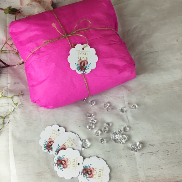 100 count Hanging Tags,  Scallop Round Poshmark Tags - Picture 2 of 12